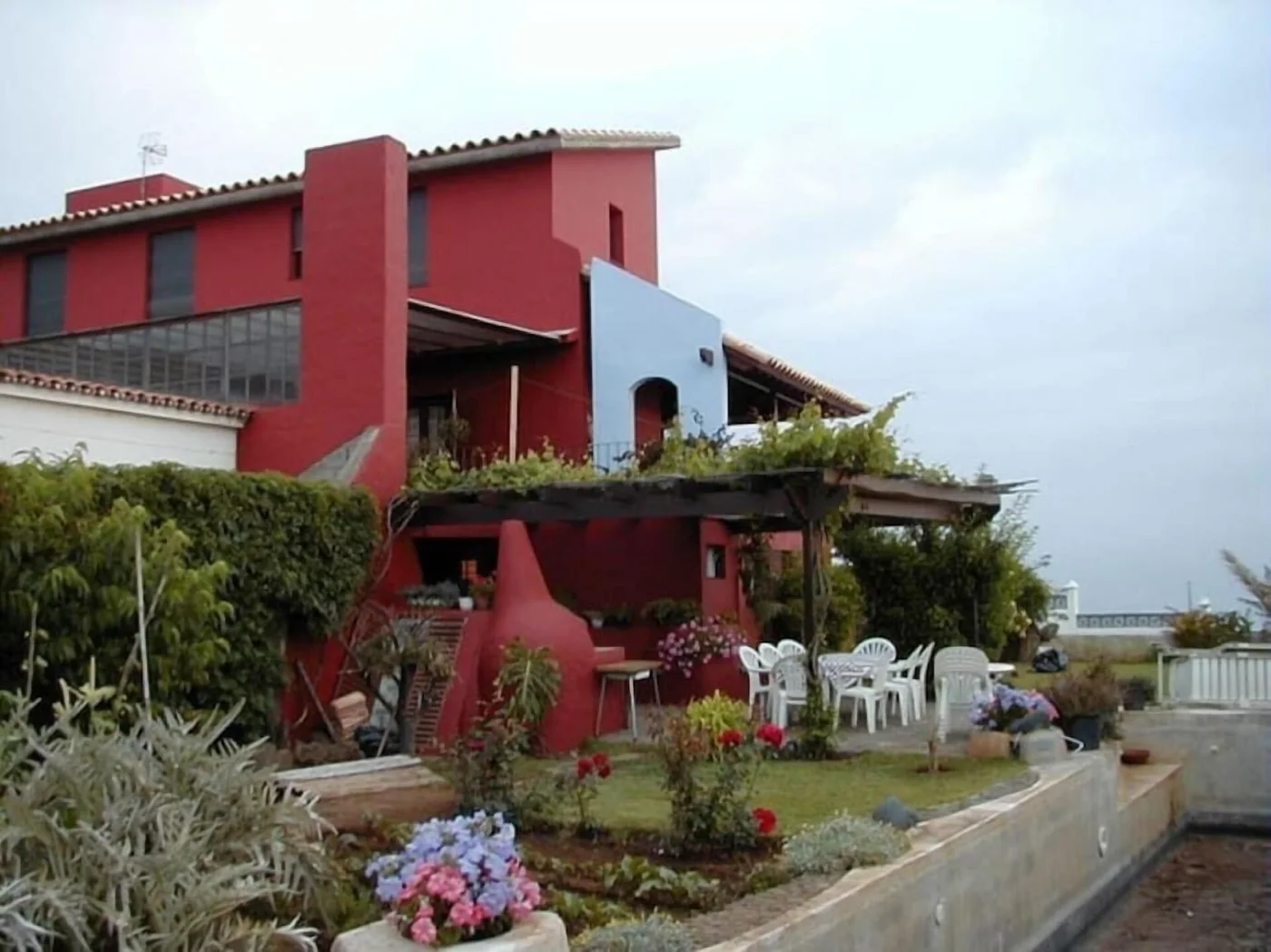La villa y su jardín